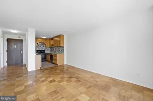 5225 Pooks Hill Rd, Bethesda, MD 20814 - Photo 11