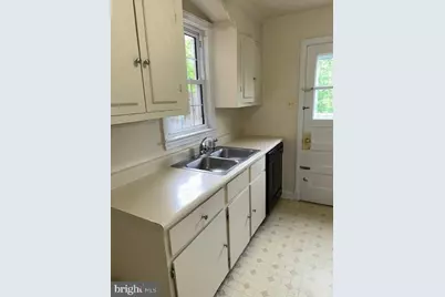 220 Blandford Street, Rockville, MD 20850 - Photo 9