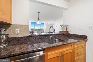 10101 Grosvenor Pl, Rockville, MD 20852 - Photo 13