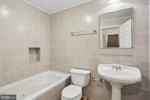 311 Watkins Cir, Rockville, MD 20850 - Photo 77