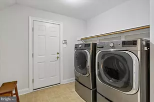 311 Watkins Cir, Rockville, MD 20850 - Photo 63