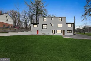 9200 Cedar Ln, Bethesda, MD 20814 - Photo 3
