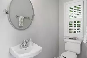 8504 Lynwood Pl, Chevy Chase, MD 20815 - Photo 19
