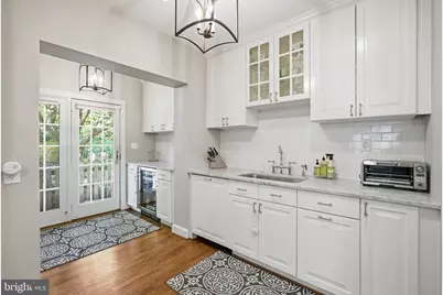 8504 Lynwood Place, Chevy Chase, MD 20815 - Photo 13