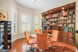 10401 Strathmore Park Ct, Rockville, MD 20852 - Photo 9