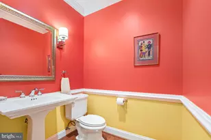 10401 Strathmore Park Ct, Rockville, MD 20852 - Photo 3