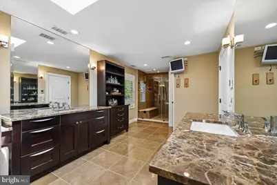 6904 Earlsgate, North Bethesda, MD 20852 - Photo 27
