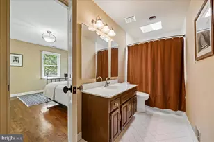 6904 Earlsgate Way, North Bethesda, MD 20852 - Photo 33