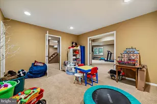 6904 Earlsgate Way, North Bethesda, MD 20852 - Photo 39