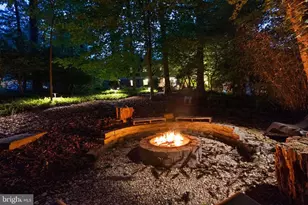 8034 Park Overlook Dr, Bethesda, MD 20817 - Photo 15