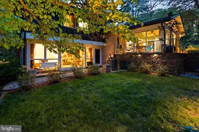 8034 Park Overlook Drive, Bethesda, MD 20817 - Photo 5