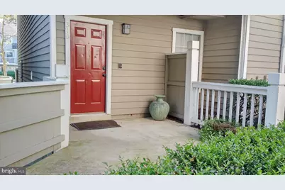 5715 Chapman Mill Drive #310, North Bethesda, MD 20852 - Photo 3