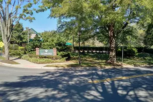 5715 Chapman Mill Dr, North Bethesda, MD 20852 - Photo 19