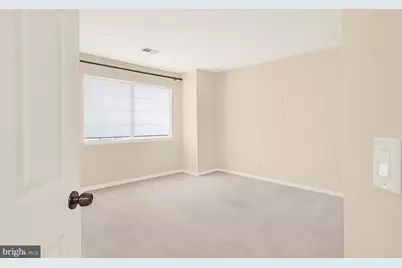 5715 Chapman Mill Drive #310, North Bethesda, MD 20852 - Photo 11