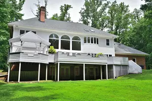 9455 Newbridge Dr, Potomac, MD 20854 - Photo 3