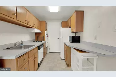 10201 Grosvenor Place #1412, Rockville, MD 20852 - Photo 3