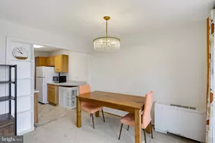 10201 Grosvenor Pl, Rockville, MD 20852 - Photo 7