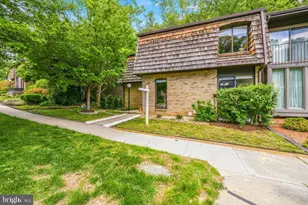 8029 Inverness Ridge Rd, Potomac, MD 20854 - Photo 3