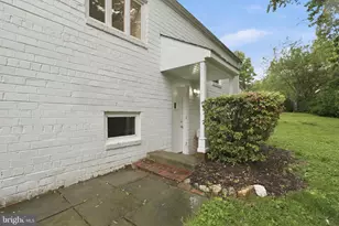5803 Cleves Ln, Bethesda, MD 20816 - Photo 33