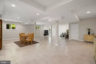 6825 Capri Pl, Bethesda, MD 20817 - Photo 33