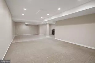 6825 Capri Pl, Bethesda, MD 20817 - Photo 37