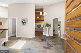 6825 Capri Pl, Bethesda, MD 20817 - Photo 7