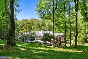 6825 Capri Pl, Bethesda, MD 20817 - Photo 3