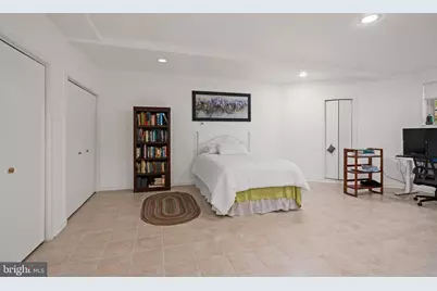 6825 Capri Place, Bethesda, MD 20817 - Photo 39