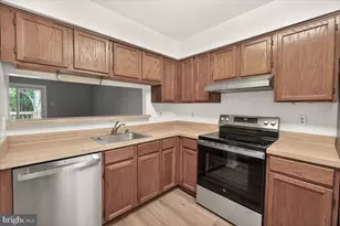 20477 Summersong Ln, Germantown, MD 20874 - Photo 3