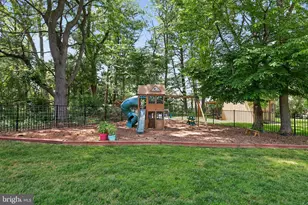 8600 Plum Creek Dr, Gaithersburg, MD 20882 - Photo 47