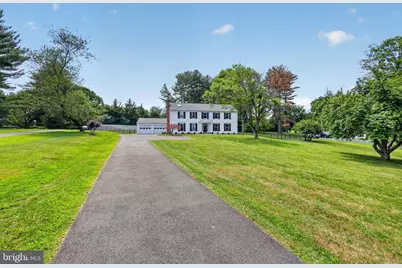 8600 Plum Creek Drive, Gaithersburg, MD 20882 - Photo 3
