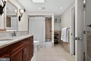 8600 Plum Creek Dr, Gaithersburg, MD 20882 - Photo 37