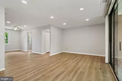 728 Quince Orchard Boulevard #201, Gaithersburg, MD 20878 - Photo 3