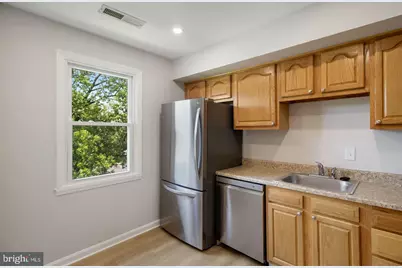 728 Quince Orchard Boulevard #201, Gaithersburg, MD 20878 - Photo 9
