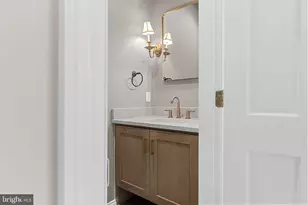 9541 E Bexhill Dr, Kensington, MD 20895 - Photo 31