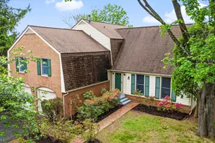 10 Dellcastle Ct, Gaithersburg, MD 20886 - Photo 3
