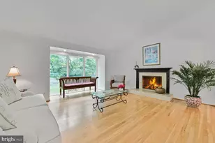 5 Persimmon Ct, Bethesda, MD 20817 - Photo 3