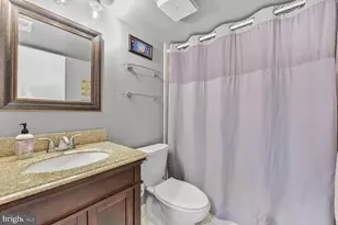 5 Persimmon Ct, Bethesda, MD 20817 - Photo 35