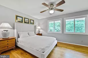5 Persimmon Ct, Bethesda, MD 20817 - Photo 15