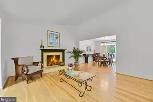 5 Persimmon Ct, Bethesda, MD 20817 - Photo 5