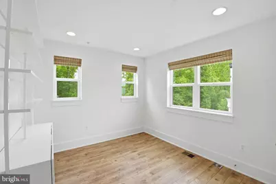 11400 Emerald Park Road, Potomac, MD 20854 - Photo 33