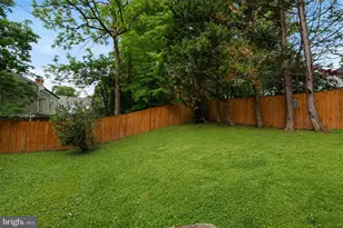 10900 Gainsborough Rd, Potomac, MD 20854 - Photo 3
