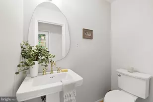 10900 Gainsborough Rd, Potomac, MD 20854 - Photo 21