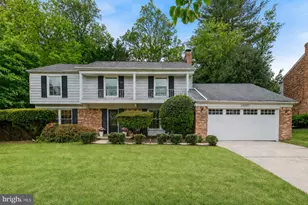 10900 Gainsborough Rd, Potomac, MD 20854 - Photo 41