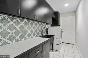 11427 Bedfordshire Ave, Potomac, MD 20854 - Photo 31