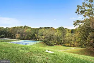 18730 Walkers Choice Rd, Montgomery Village, MD 20886 - Photo 11