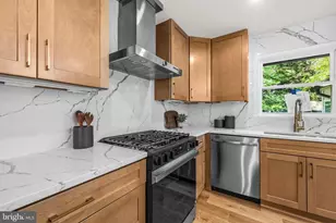 6801 Tildenwood Ln, Rockville, MD 20852 - Photo 9