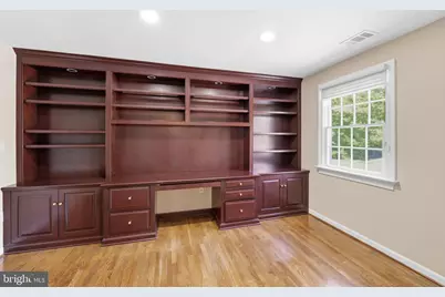 9904 Hall Road, Potomac, MD 20854 - Photo 17