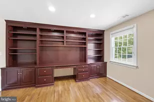 9904 Hall Rd, Potomac, MD 20854 - Photo 17