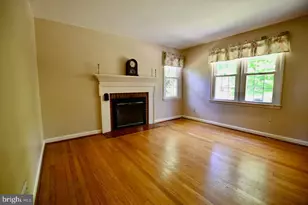 124 Chestnut Ave, Washington Grove, MD 20880 - Photo 3